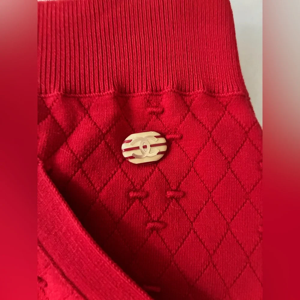 CHANEL 2014 Spring Red Textured Knit 2-Piece Skirt Suit Set